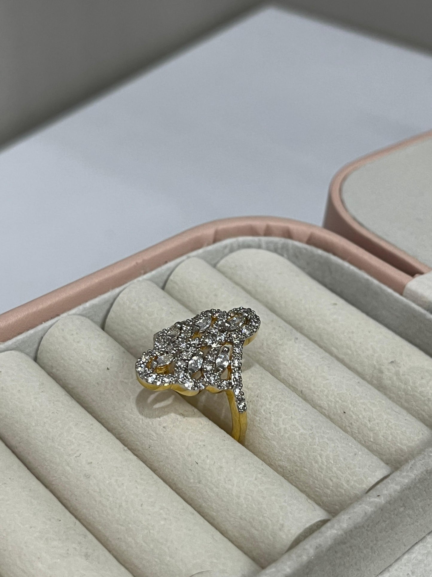 Sparkle Stream 💍💫
